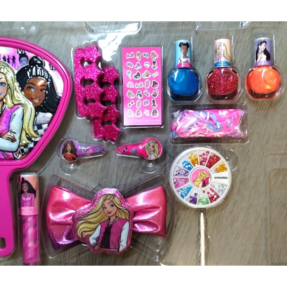 Barbie Mega Cosmetic Set Mirror Makeup Hair Nail Polish Bag - Picture 14 of 15